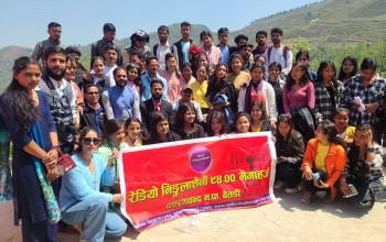 कैलाली बहुमुखी क्याम्पसका विद्यार्थीहरुले रेडियो निङ्गलाशैनीको अवलोकन गरे 